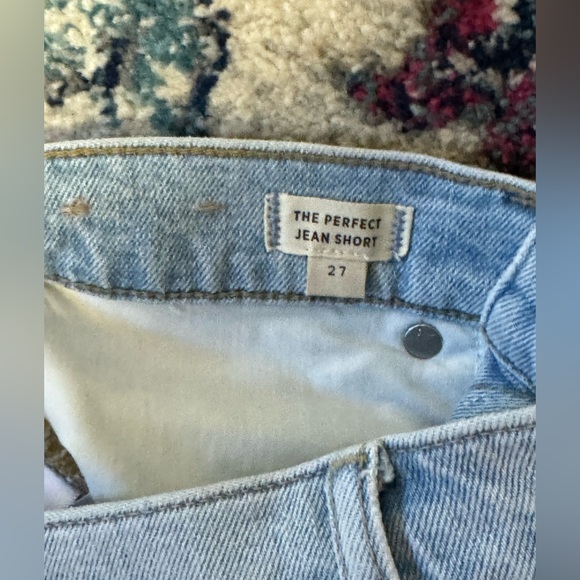 Madewell The Perfect Jean Short in Fallon Wash: Pride Rainbow Selvedge Ed | 27 - Picture 7 of 9